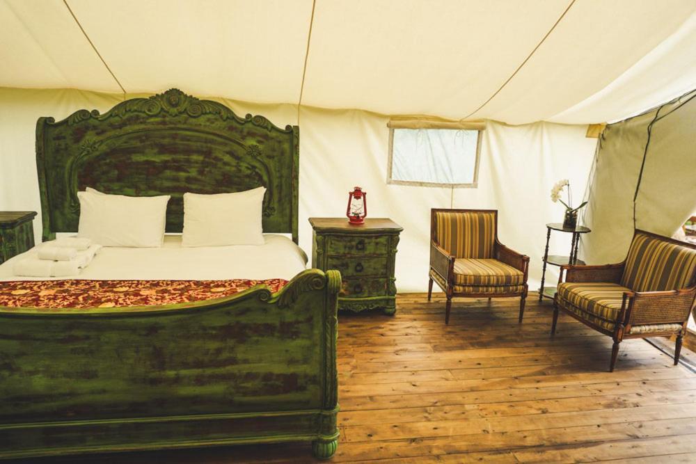 Fronterra Farm- Luxury Camp Experiences Campsite Hillier